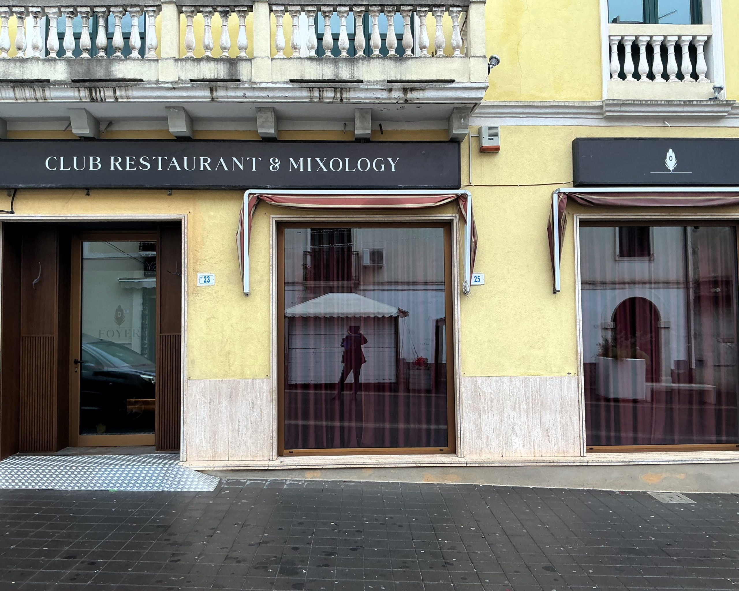 Club Restaurant & Mixology