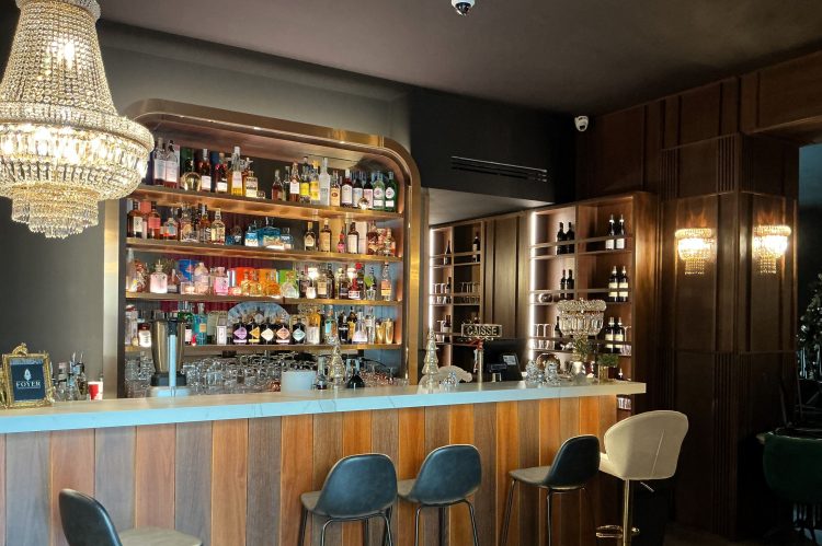 Club Restaurant & Mixology