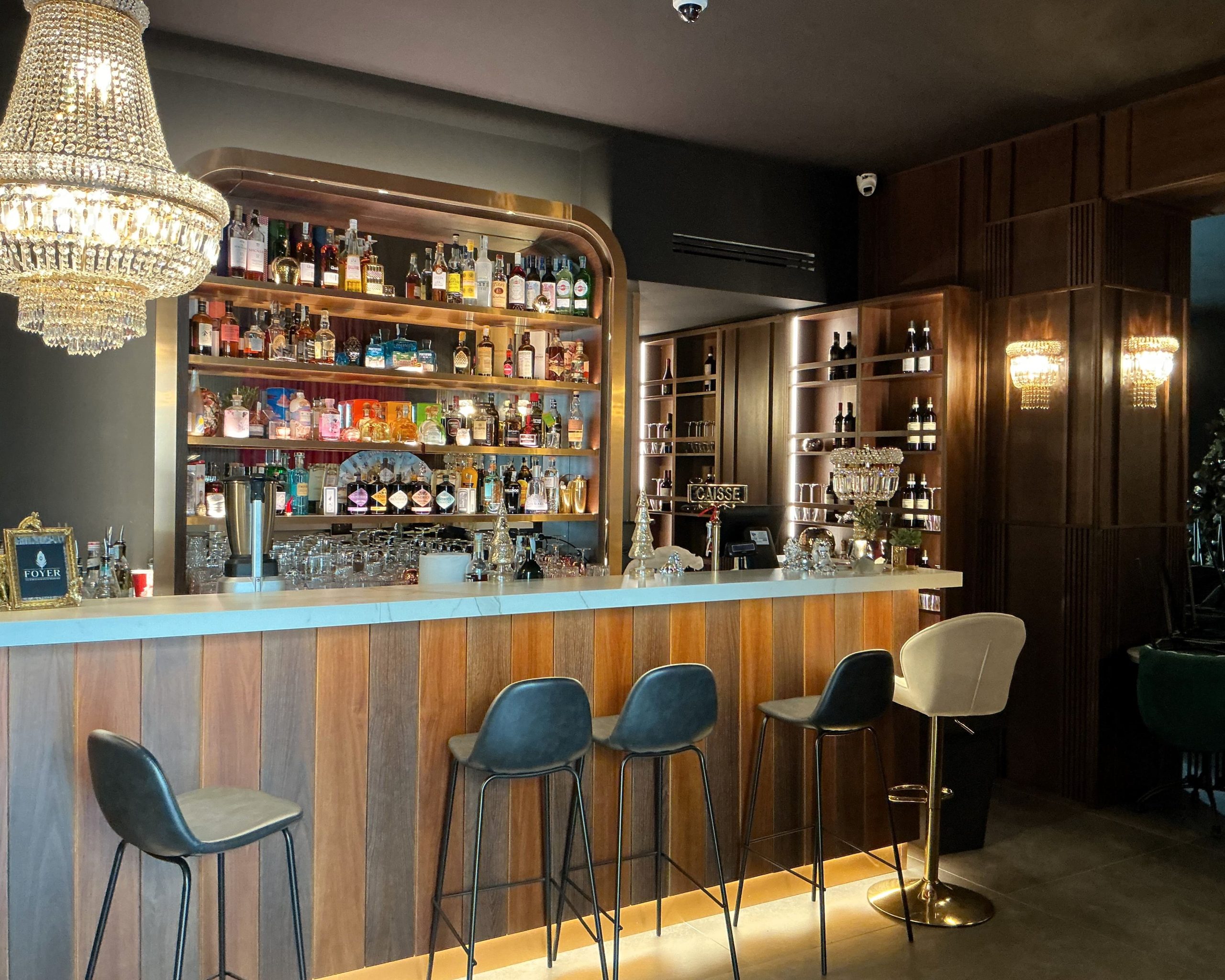 Club Restaurant & Mixology